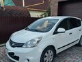 2013 Nissan Note I Рестайлинг, белый, 999000 рублей - вид 1