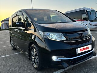 2017 Honda Stepwgn V Рестайлинг, чёрный, 2075000 рублей, вид 4
