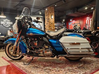 2018 Harley-Davidson Electra Glide Revival, синий, 2100000 рублей, вид 2