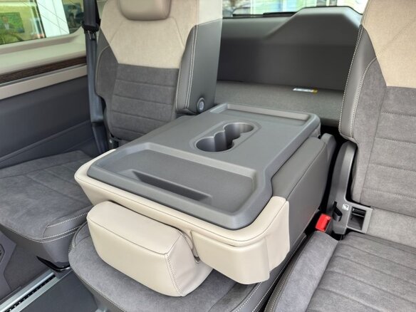 2025 Volkswagen Multivan T7, чёрный, 9100000 рублей - вид 15