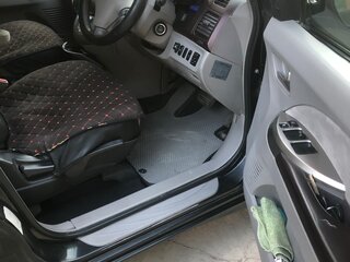 2003 Mitsubishi Grandis I, чёрный, 720000 рублей, вид 5