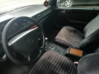 1994 Mercedes-Benz E-Класс 220 I (W124), пурпурный, 750000 рублей, вид 5