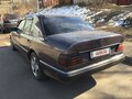 1993 Mercedes-Benz E-Класс 250 I (W124), фиолетовый - вид 4