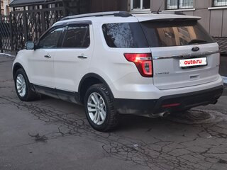2012 Ford Explorer V, белый, 1930000 рублей, вид 2
