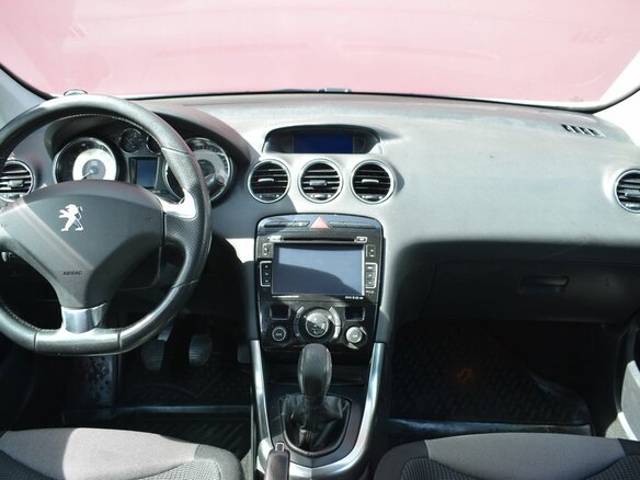 2012 Peugeot 308 I Рестайлинг, белый - вид 13