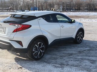 2017 Toyota C-HR I, белый, 1950000 рублей, вид 4