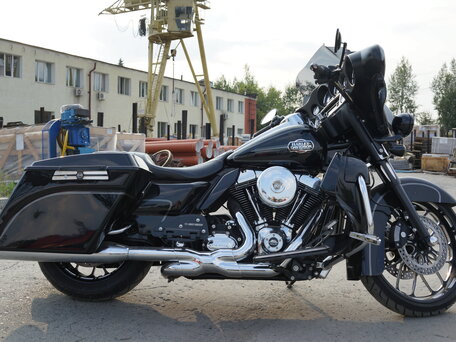 2013 Harley-Davidson Street Glide, чёрный, 1600000 рублей, вид 1