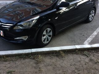 2015 Hyundai Solaris I Рестайлинг, чёрный, 950000 рублей, вид 2