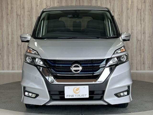 Открыть фотографии: Nissan Serena V (C27)