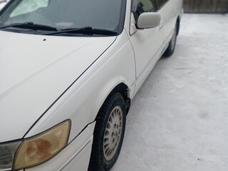 2000 Toyota Mark II Qualis VIII (X100), белый, 570000 рублей, вид 1