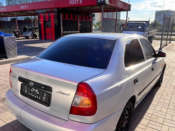 2010 Hyundai Accent ТагАЗ II, серебристый, 575000 рублей - вид 3