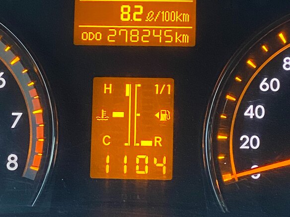 2010 Toyota Avensis III, серый, 1150000 рублей - вид 11