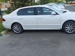 2013 Skoda Superb DSG II Рестайлинг, белый, 830000 рублей, вид 3