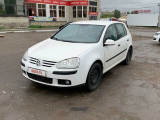 2005 Volkswagen Golf V, белый, 580000 рублей, вид 3