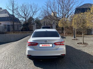 2018 Toyota Camry VIII (XV70), белый, 2478000 рублей, вид 2