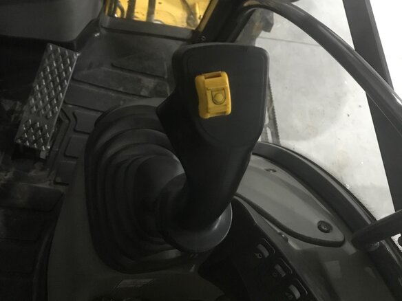 2020 New Holland B115B, жёлтый, 11900000 рублей - вид 6