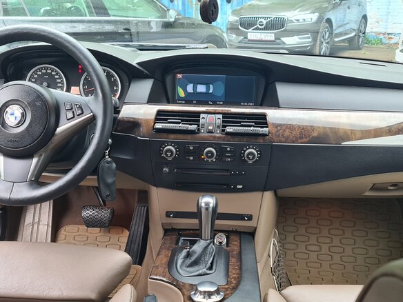 2004 BMW 5 серии 530i V (E60/E61), коричневый, 950000 рублей - вид 11