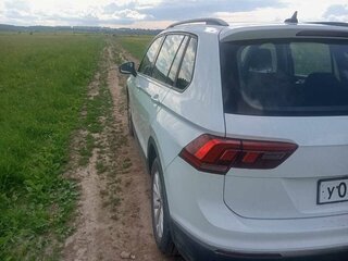 2021 Volkswagen Tiguan II Рестайлинг, белый, 1900000 рублей, вид 3