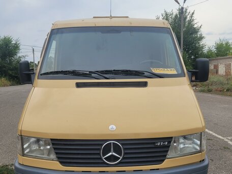 1998 Mercedes-Benz Sprinter, жёлтый, 950000 рублей, вид 3