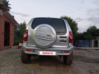 2004 Chevrolet Niva I, серебристый, 225000 рублей, вид 3