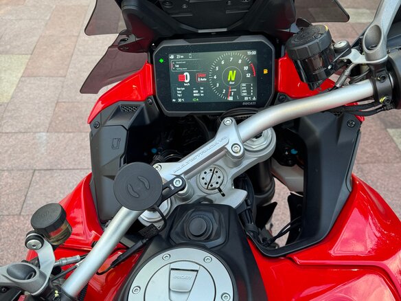 2023 Ducati Multistrada V4, красный, 2300000 рублей - вид 11