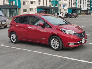 2016 Nissan Note e-Power II Рестайлинг, красный, 1079000 рублей, вид 4