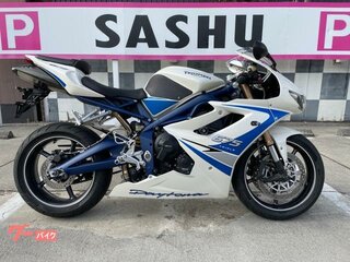 2011 Triumph Daytona 675, белый, 600000 рублей, вид 1