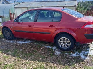 2006 Renault Megane II Рестайлинг, красный, 300000 рублей, вид 4