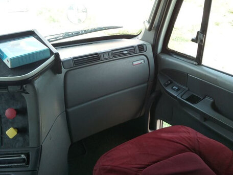 2002 Freightliner Columbia, белый, 1700000 рублей, вид 2