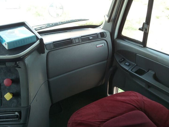 2002 Freightliner Columbia, белый, 1700000 рублей - вид 1