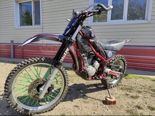 Yamaha XG250 Tricker