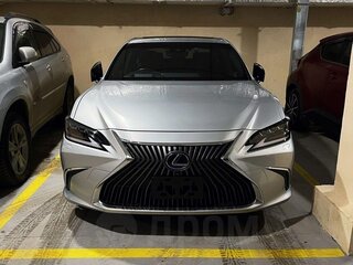 2018 Lexus ES 300h VII, серый, 3380000 рублей, вид 4