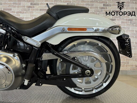 2018 Harley-Davidson Fat Boy, белый, 1985000 рублей - вид 15