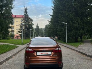 2015 Ford Fiesta Mk6 Рестайлинг, коричневый, 950000 рублей, вид 4