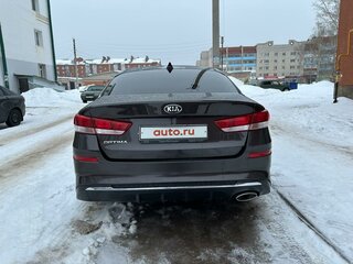 2019 Kia Optima IV Рестайлинг, коричневый, 1650000 рублей, вид 4