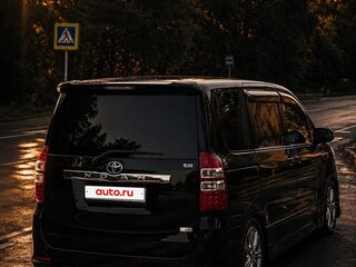 2011 Toyota Noah II (R70), чёрный, 1530000 рублей, вид 5