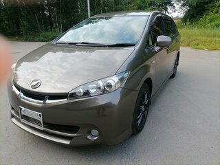 2009 Toyota Wish II, коричневый, 1498000 рублей, вид 2