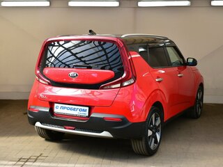 2019 Kia Soul III, красный, 1970000 рублей, вид 4