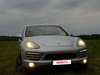 2011 Porsche Cayenne II (958), серебристый, 2380000 рублей, вид 3