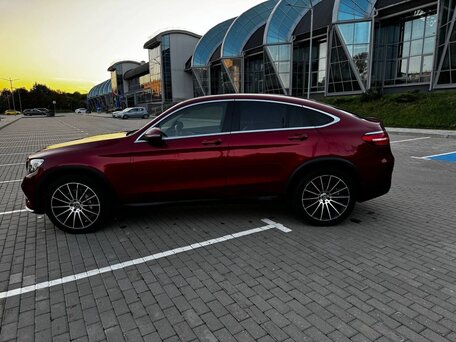 2017 Mercedes-Benz GLC Coupe 250 d I (C253), пурпурный, 3900000 рублей, вид 4