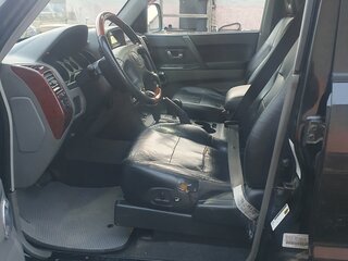2005 Mitsubishi Montero III, чёрный, 1299999 рублей, вид 4