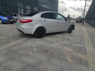 2012 Kia Rio III, серебристый, 683000 рублей, вид 4