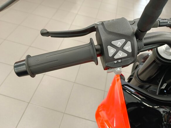 2023 KTM 790 Duke, оранжевый - вид 20