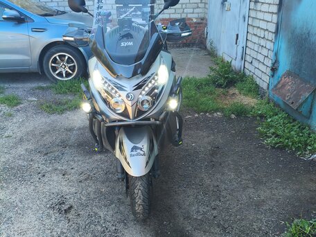 2014 Sym Maxsym 600, серебристый, 580000 рублей, вид 1