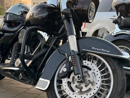2013 Harley-Davidson Road King, чёрный, 990000 рублей, вид 1