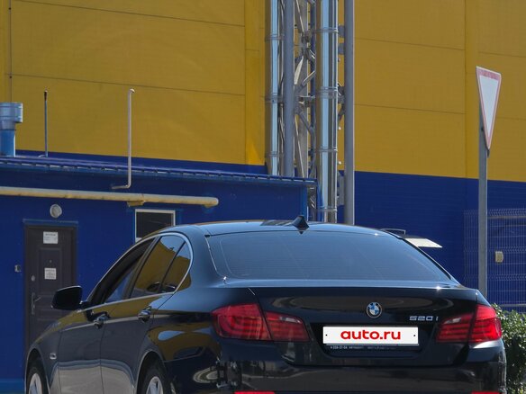 2013 BMW 5 серии 520i VI (F10/F11/F07), чёрный, 1540000 рублей - вид 4