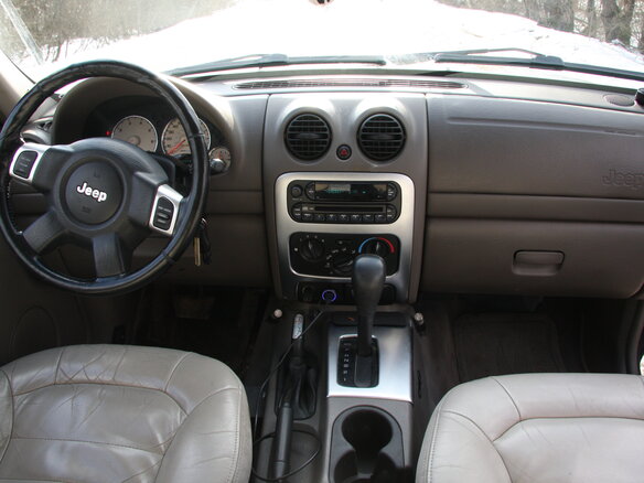 2002 Jeep Liberty (North America) I, серый - вид 2