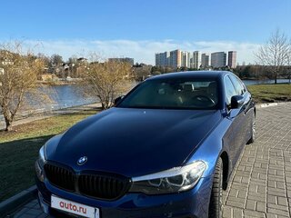 2019 BMW 5 серии 530e VII (G30/G31/G38), синий, 2690000 рублей, вид 1