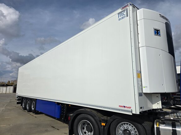 2025 Schmitz Cargobull SKO, белый