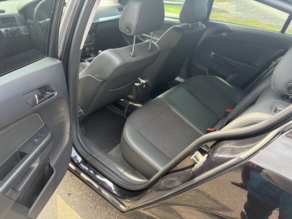 2010 Opel Astra H Рестайлинг, чёрный, 515000 рублей - вид 11
